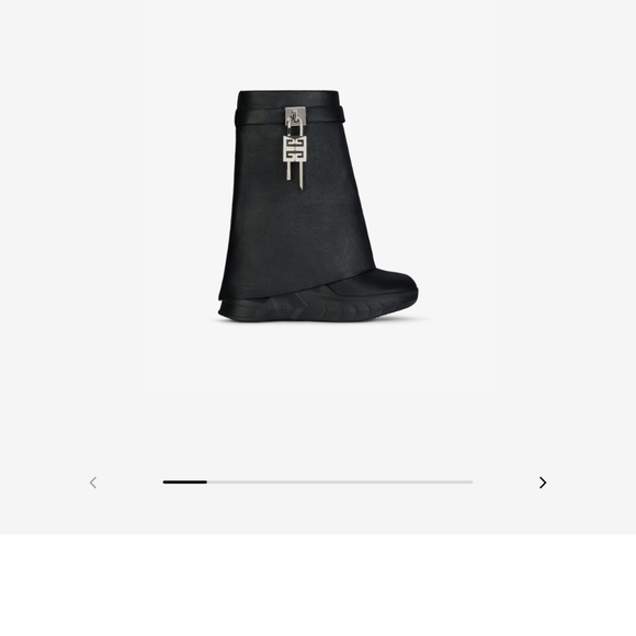 NEVER WORN Givenchy boots - Picture 3 of 3